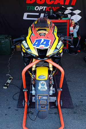 IH_NG_Cadwell Park_120425_012283