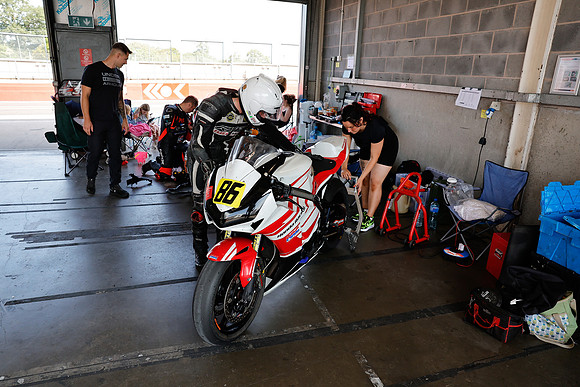 PM-IH_NG_Donington Park_141567