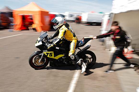 IH_NG_Snetterton_032099