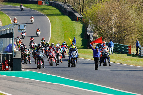 IH_NG_Cadwell Park_130425_012735