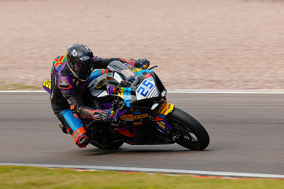 IH_NG_Oulton Park_181180