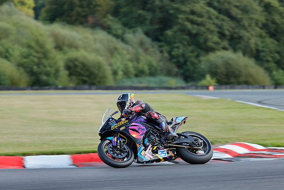 IH_NG_Oulton Park_186559