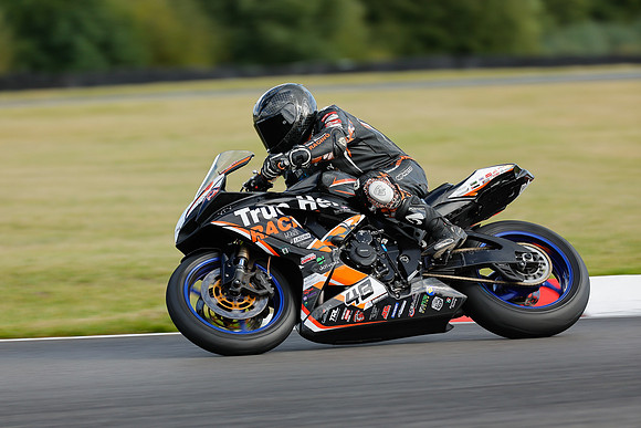 IH_NG_Oulton Park_187179