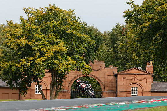 IH_NG_Oulton Park_194013