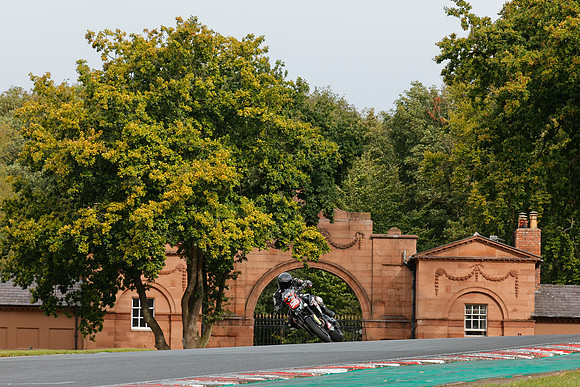 IH_NG_Oulton Park_194032
