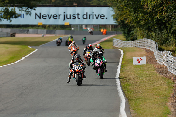 IH_NG_Oulton Park_194242