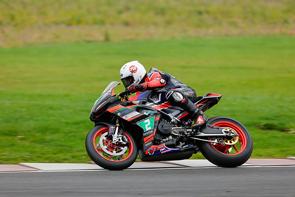 IH_NG_Castle Combe_209433