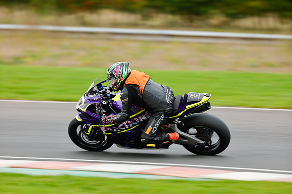 IH_NG_Castle Combe_208880