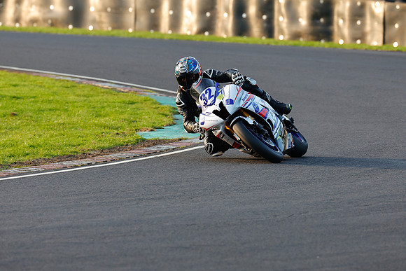 IH_NG_Castle Combe_210842