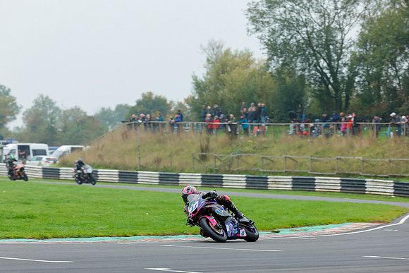 IH_NG_Castle Combe_211147