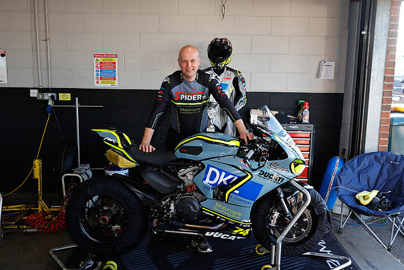 IH_NG_Snetterton_038922