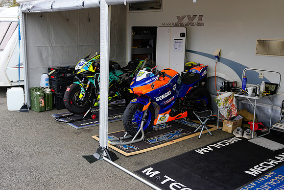 IH_NG_Cadwell Park_06705
