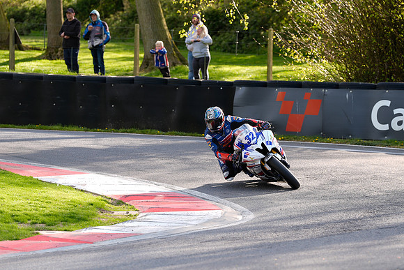 IH_NG_Cadwell Park_11190