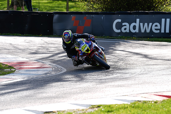 IH_NG_Cadwell Park_10213