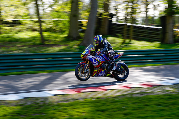 IH_NG_Cadwell Park_10275