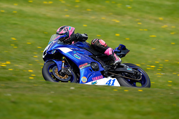 IH_NG_Cadwell Park_07100