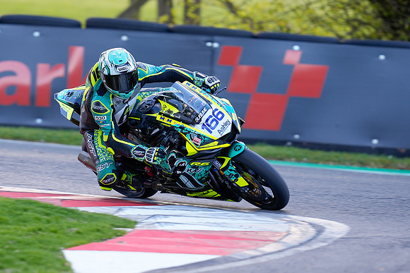 IH_NG_Cadwell Park_09057