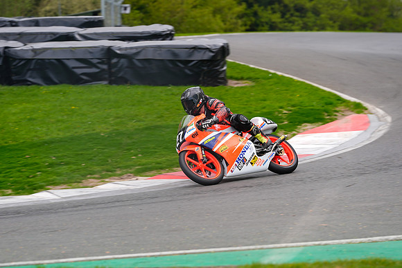 IH_NG_Cadwell Park_09920