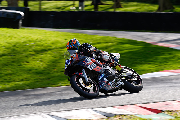 IH_NG_Cadwell Park_10697