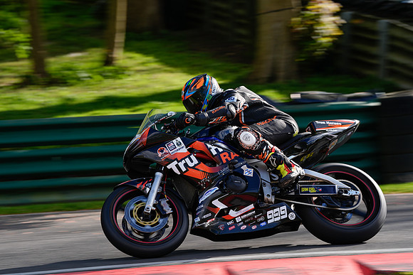 IH_NG_Cadwell Park_10701