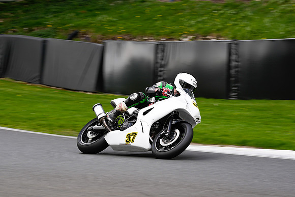 IH_NG_Cadwell Park_12544