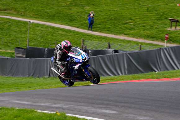 IH_NG_Cadwell Park_11630
