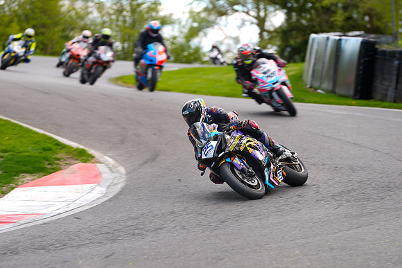 IH_NG_Cadwell Park_10811