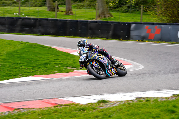 IH_NG_Cadwell Park_10875