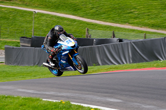 IH_NG_Cadwell Park_11625