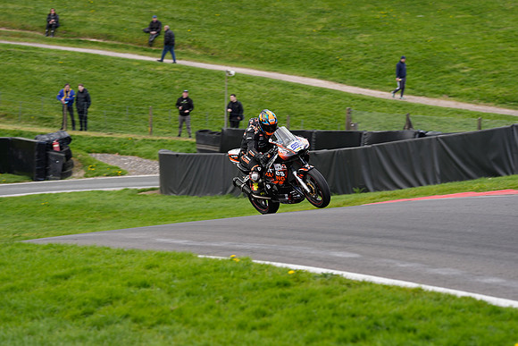 IH_NG_Cadwell Park_12253