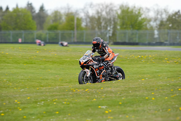 IH_NG_Cadwell Park_14409