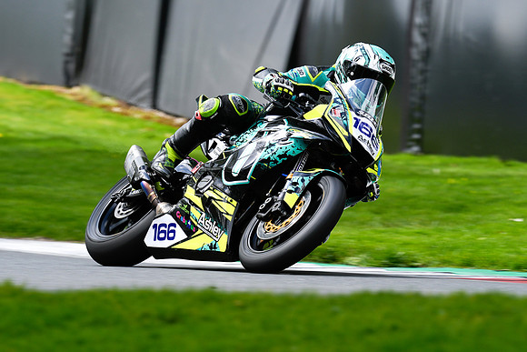 IH_NG_Cadwell Park_13427