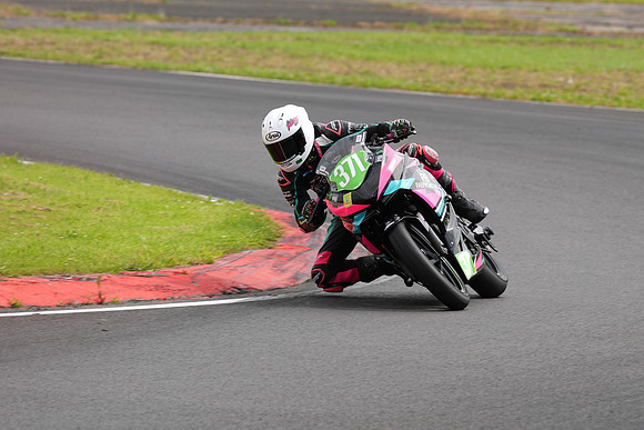 IH_NG_Pembrey_59337