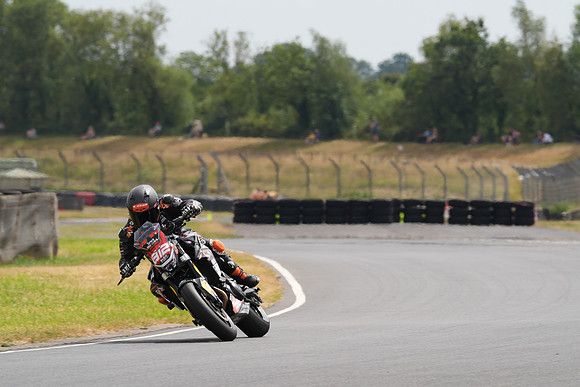 IH_NGRRC_Castle Combe_75021