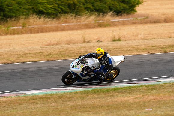 IH_NGRRC_Castle Combe_75128