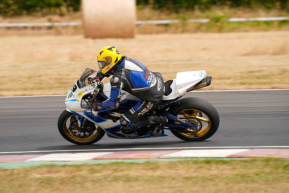IH_NGRRC_Castle Combe_75211
