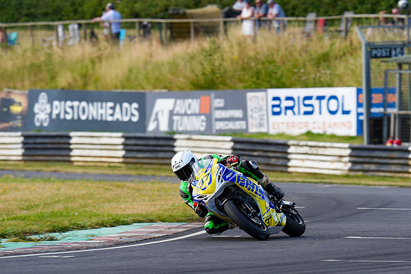 IH_NGRRC_Castle Combe_73238