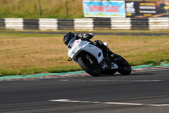 IH_NGRRC_Castle Combe_72916