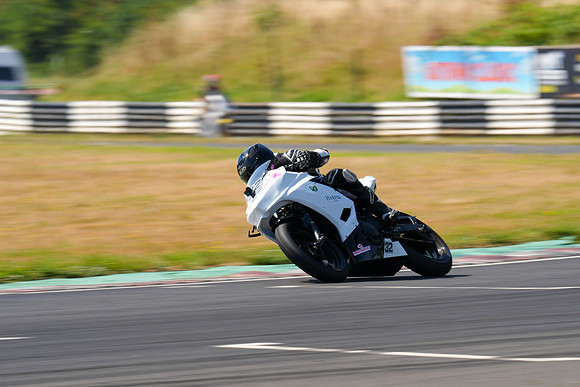 IH_NGRRC_Castle Combe_73844