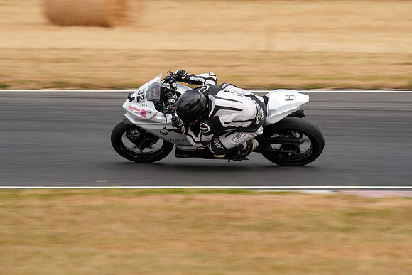IH_NGRRC_Castle Combe_75336