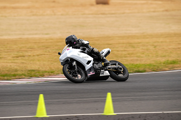 IH_NGRRC_Castle Combe_75362