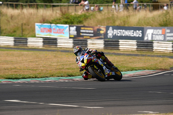 IH_NGRRC_Castle Combe_73444
