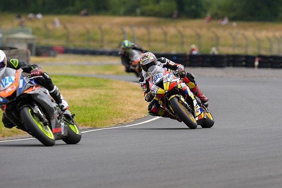 IH_NGRRC_Castle Combe_75730