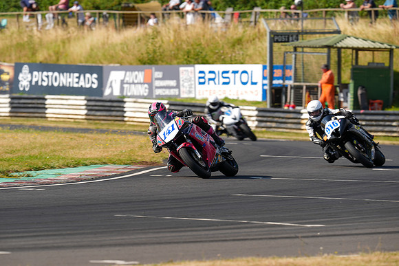 IH_NGRRC_Castle Combe_73471