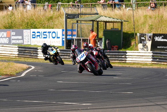 IH_NGRRC_Castle Combe_73400
