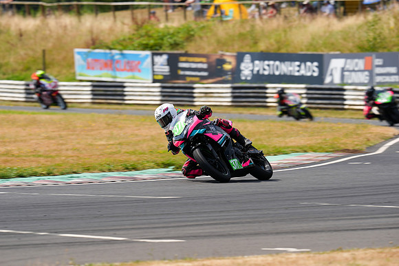 IH_NGRRC_Castle Combe_74043