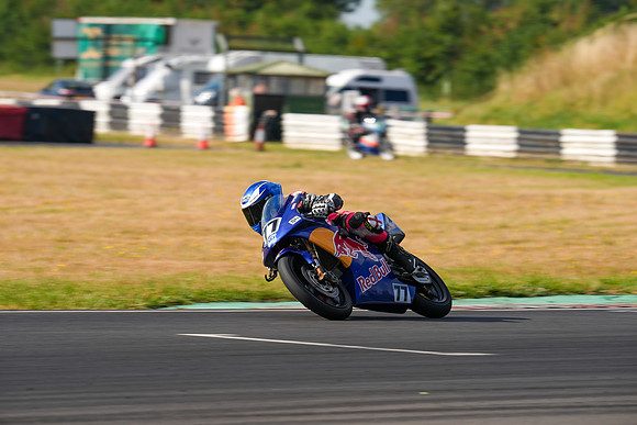IH_NGRRC_Castle Combe_73019