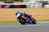 IH_NGRRC_Castle Combe_74124