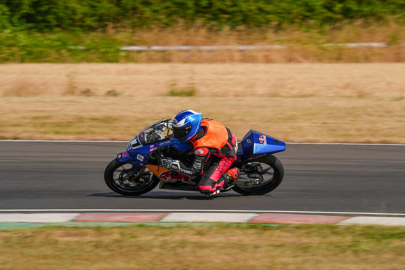 IH_NGRRC_Castle Combe_75968