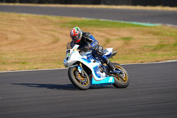 IH_NGRRC_Castle Combe_78092